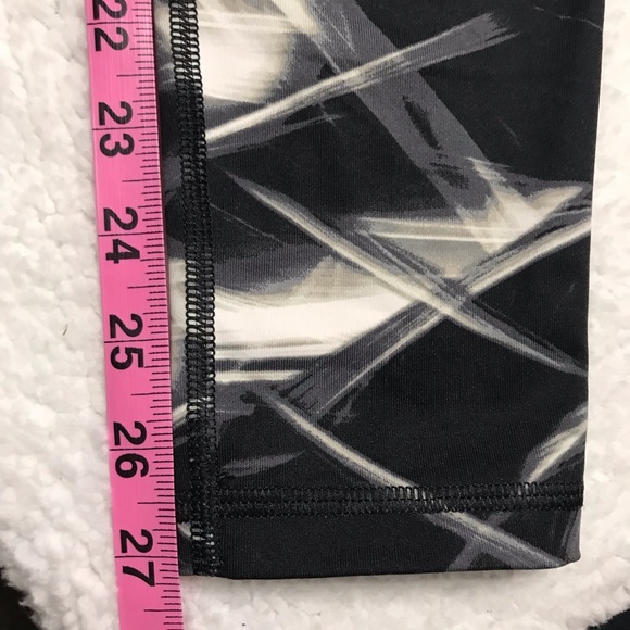 VICTORIAS SECRET SPORT LEGGINGS SIZE SMALL - Picture 4 of 7